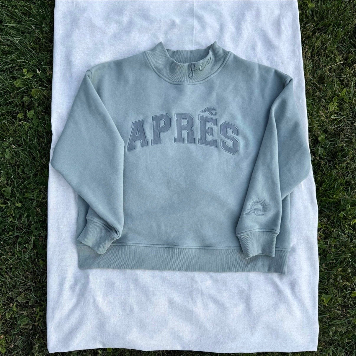 Sage APRÈS Mockneck Sweatshirt — Pre-Order | Ships Late July